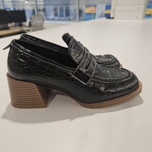 Urban Outfitters Black and Brown Flats & Loafers Lucy Croc Loafter